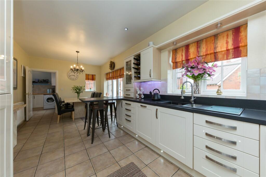 Additional image 6 of Wychwood Park, Weston, Crewe, Cheshire, CW2