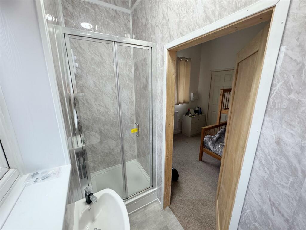 Additional image 17 of Lakin Road, Warwick