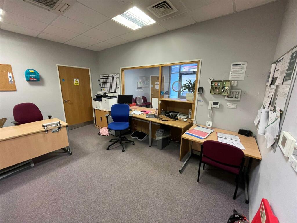 Additional image 4 of 26 Market Street, Crewe CW1 2EL