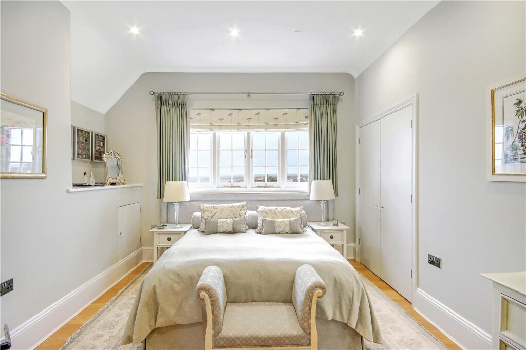 Additional image 10 of Marine Parade, Whitstable, Kent, CT5