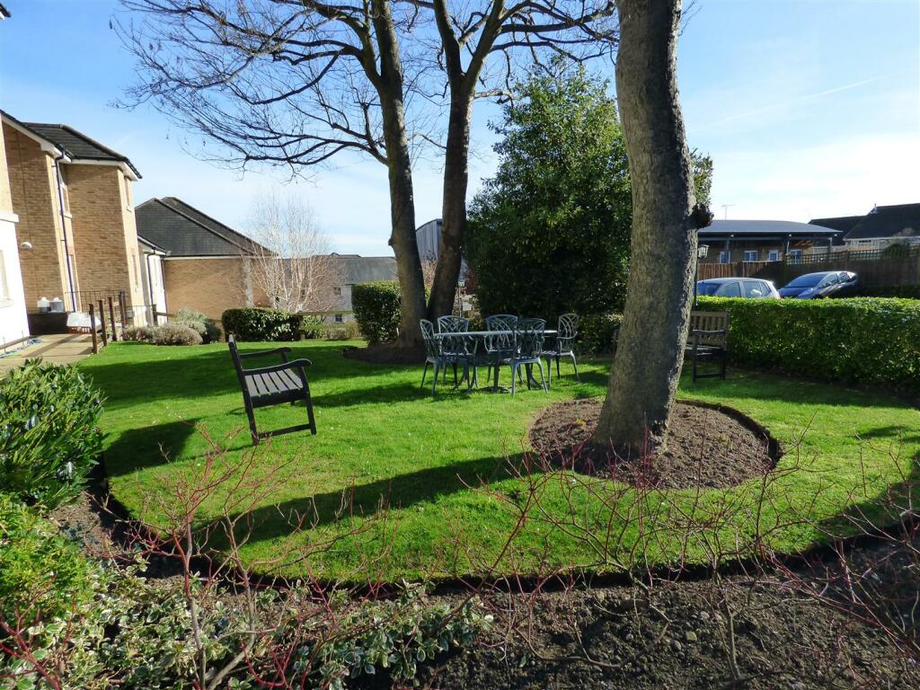 Additional image 19 of Glen View, Gravesend