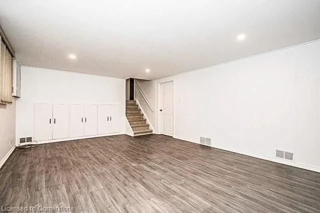 Additional image 10 of 698 West 5th St