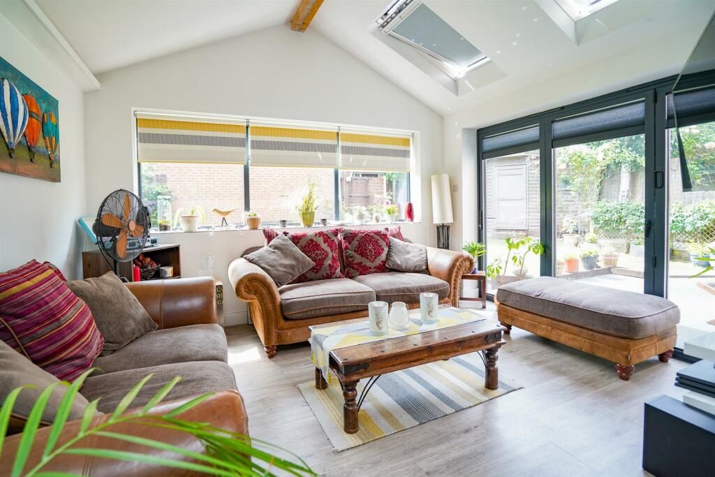 Additional image 20 of Erica Drive, Whitnash, Leamington Spa