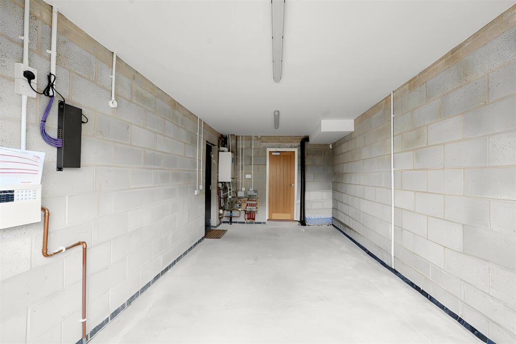 Additional image 24 of Second Avenue, Risley