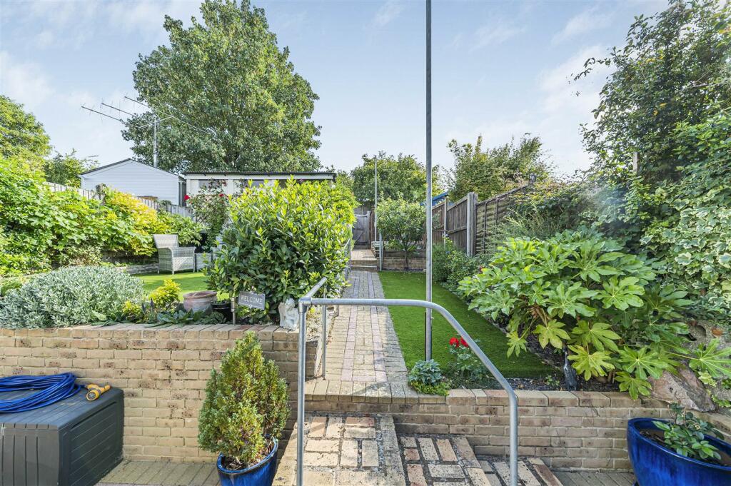 Additional image 10 of Castlefields, Istead Rise, Gravesend