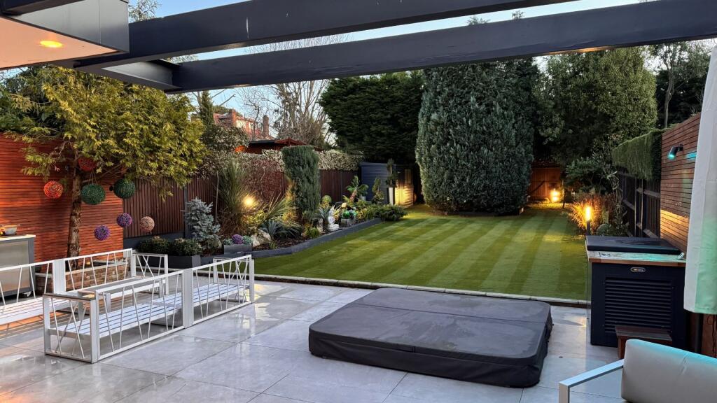 Additional image 4 of Priestlands Park Road, Sidcup, Kent, DA15