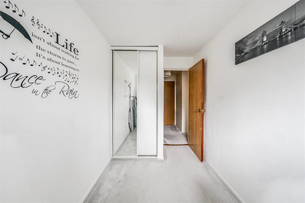 Additional image 16 of Woodfall Drive, Crayford