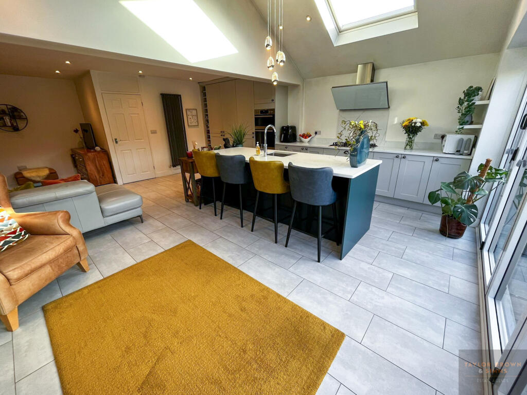 Additional image 5 of England Crescent, Heanor, Derbyshire
