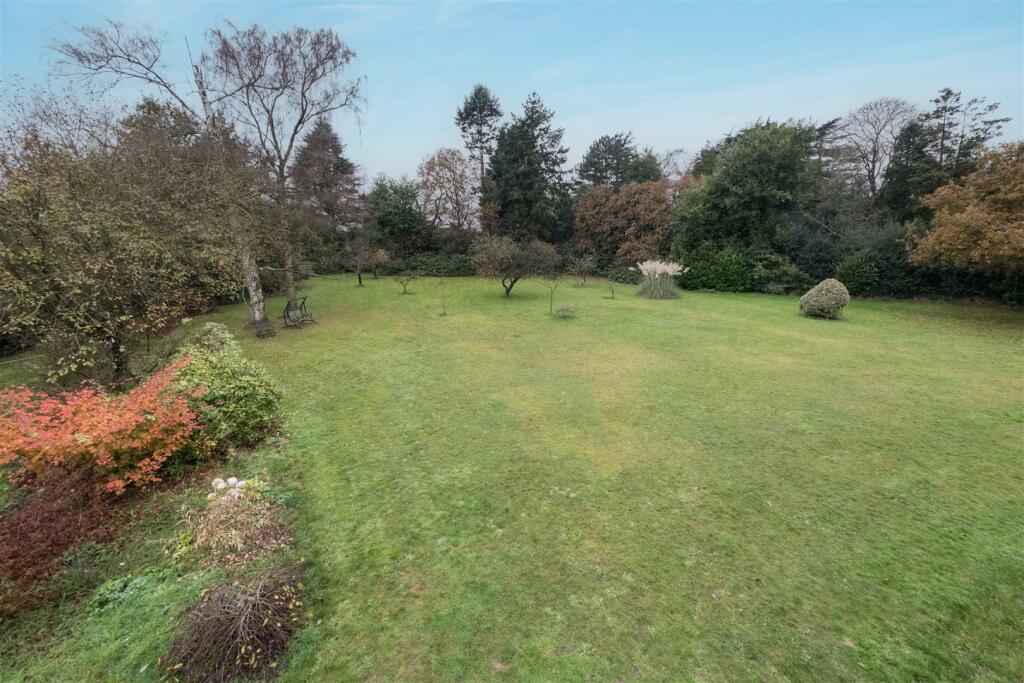 Additional image 49 of Rosslyn Lane, Cuddington