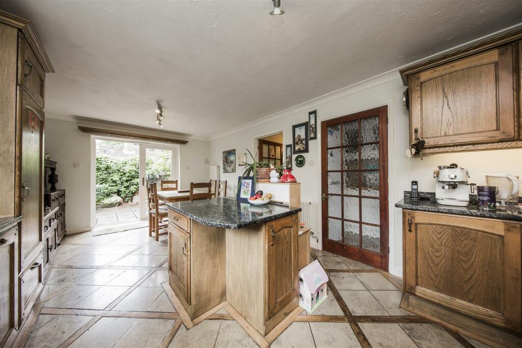 Additional image 10 of Southfleet Avenue, Longfield