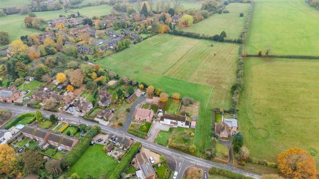 Additional image 8 of Paddock at Stoneleigh, Birmingham Road, Stoneleigh