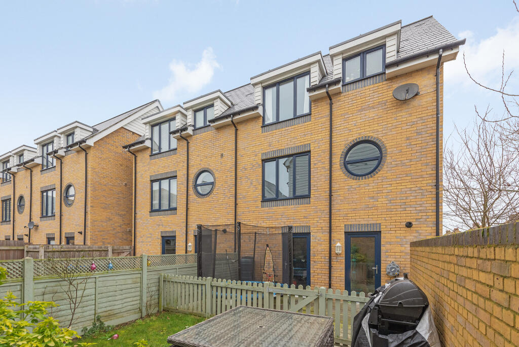 Additional image 4 of Barton Mews, Whitstable