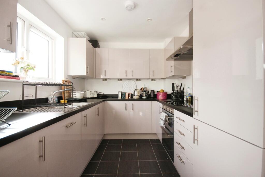 Additional image 3 of Tatler Close, WARWICK