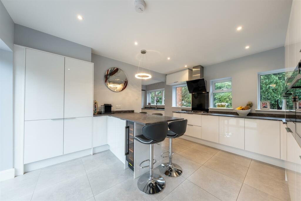 Additional image 19 of Rosslyn Lane, Cuddington