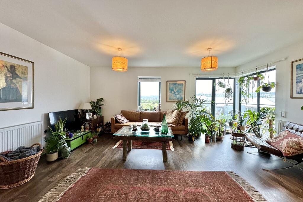 Additional image 11 of Drift, Fishermans Beach, Hythe, Kent