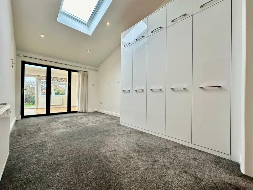 Additional image 10 of Farmer Ward Road, Kenilworth