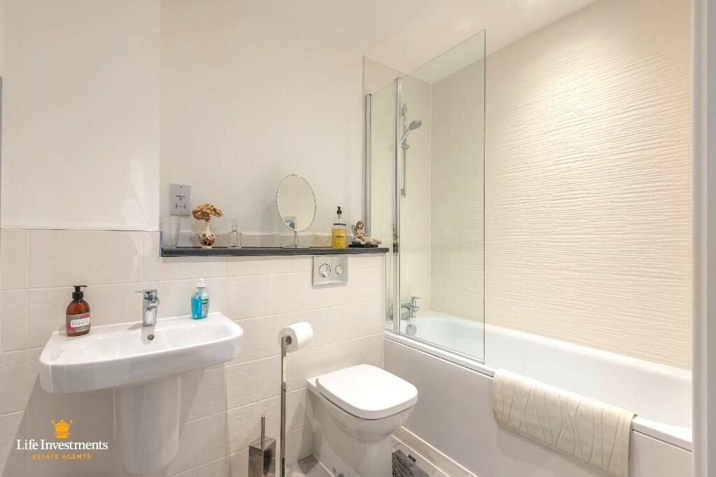 Additional image 30 of Coombe Road, Rugby, Warwickshire, CV23