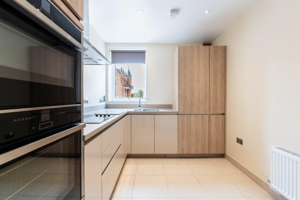 6 Kineton Hall, Lillington Avenue, Leamington Spa, Warwickshire, CV32