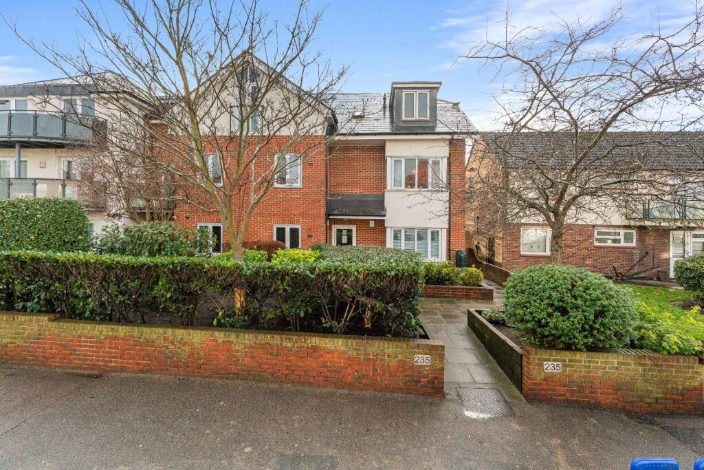 Halfway Street, Sidcup, DA15 8DQ