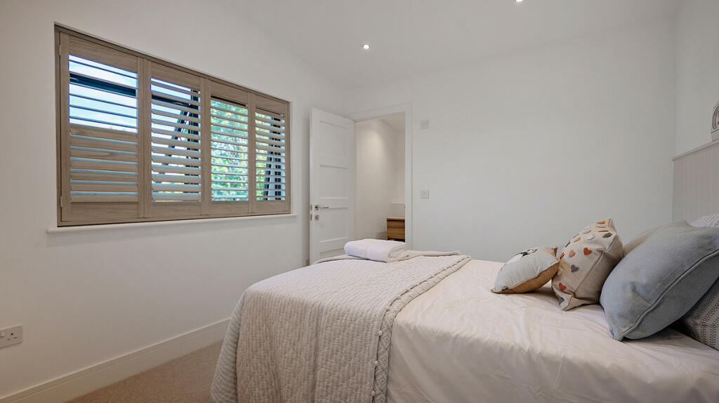 Additional image 26 of Riverside Off Tiddington Road, Stratford Upon Avon, Warwickshire. CV37 7BD