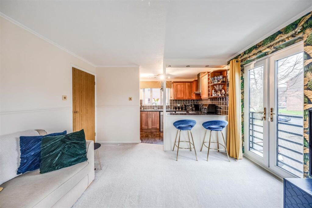 Additional image 9 of Woodfall Drive, Crayford