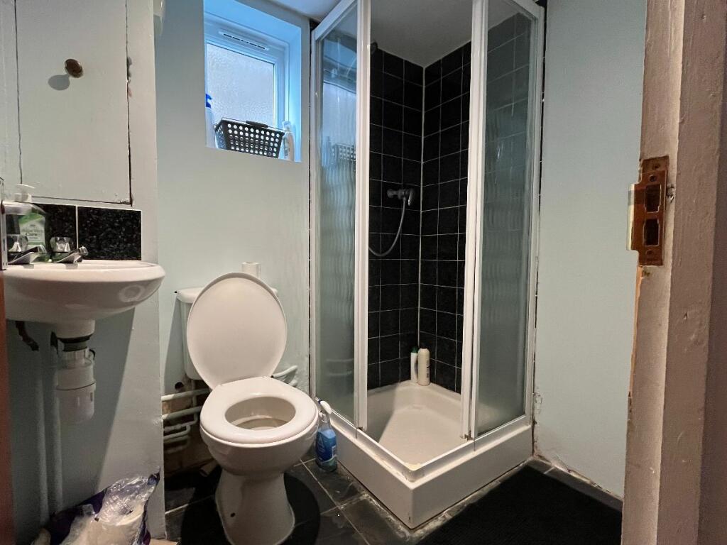 Additional image 10 of 6 Bed Student Home - 32 Kemsing Gardens