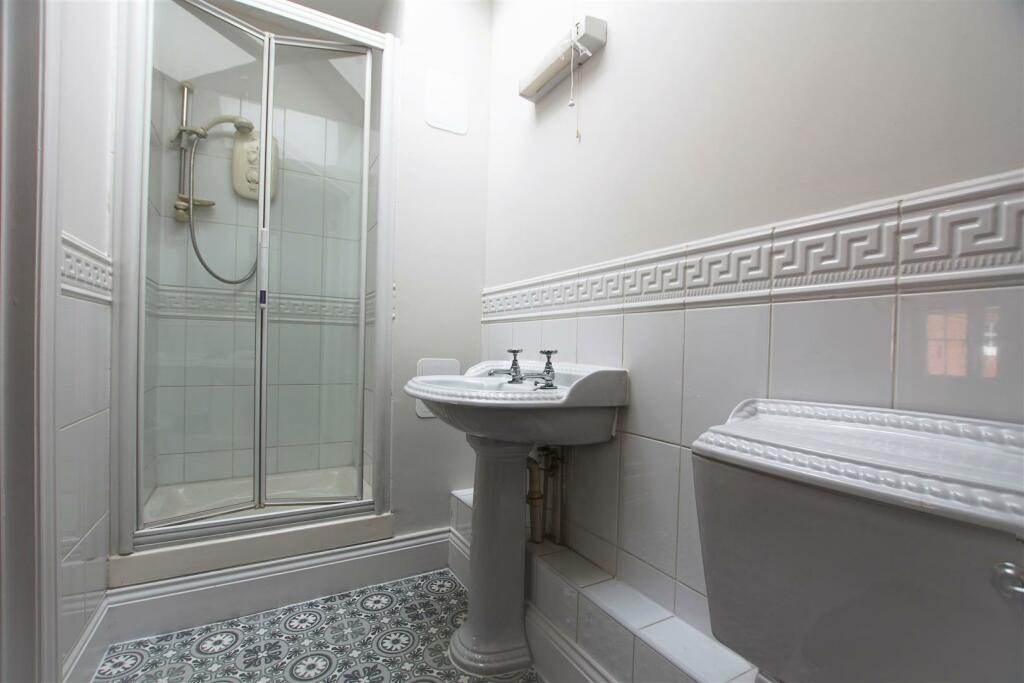 Additional image 24 of Neville Court, Jury Street, Warwick