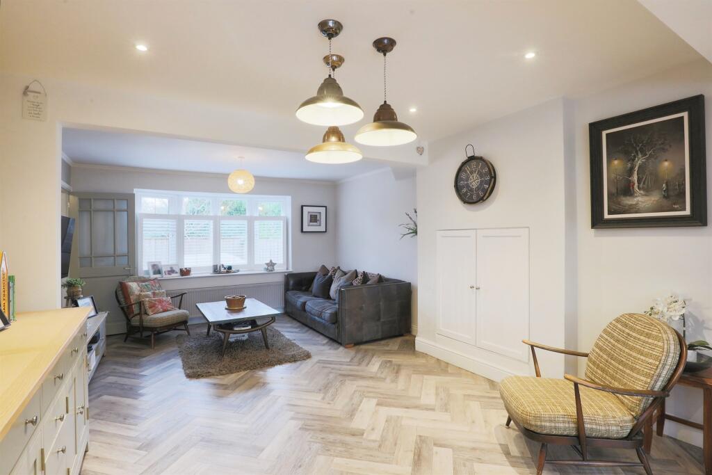 Additional image 5 of Warwick Road, Wellesbourne, Warwick