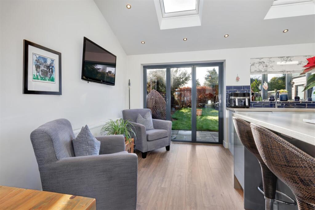 Additional image 8 of Landor Road, Whitnash, Leamington Spa