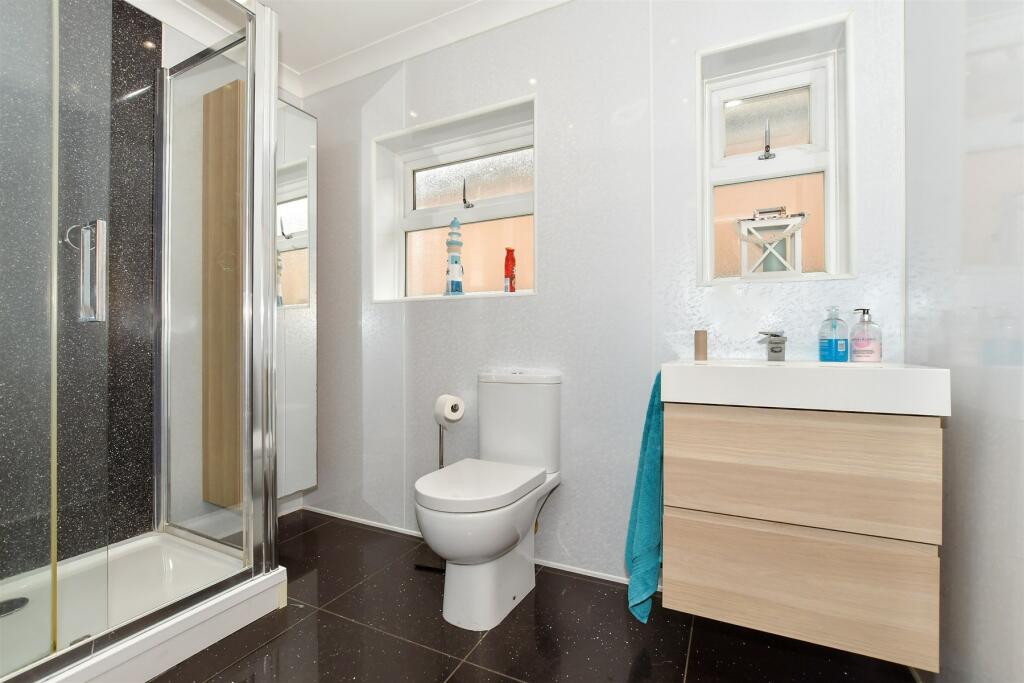 Additional image 16 of Clarence Avenue, Palm Bay, Margate, Kent