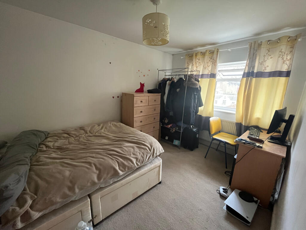 Additional image 7 of Lyndhurst Road