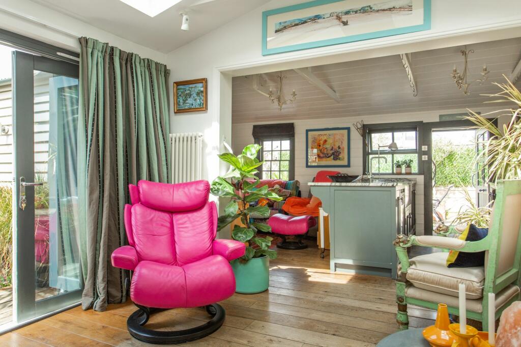 Additional image 35 of Island Wall, Whitstable, CT5