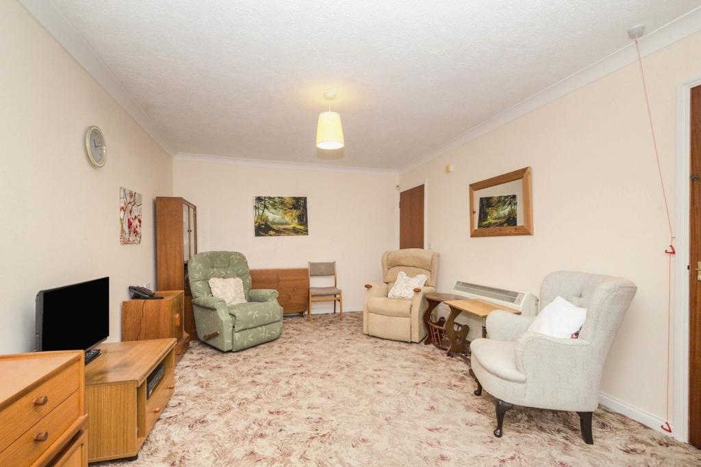 Additional image 6 of 22 Crook Log, Bexleyheath, DA6