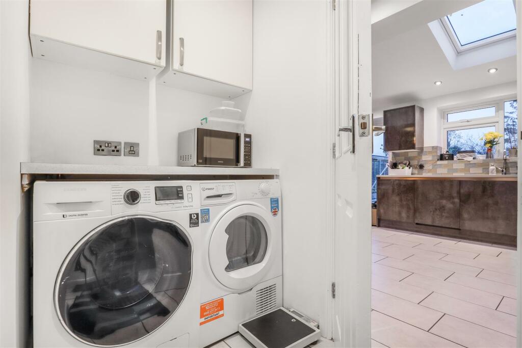 Additional image 12 of Towers Close, Kenilworth