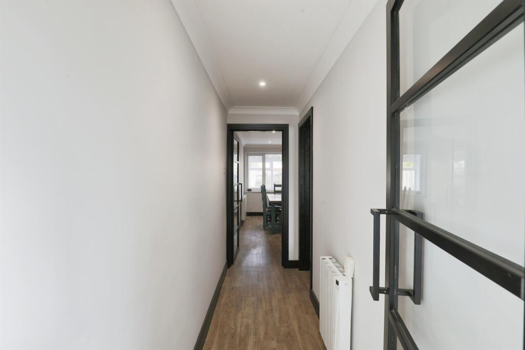 Additional image 6 of Loxley Close, Wellesbourne, Warwick