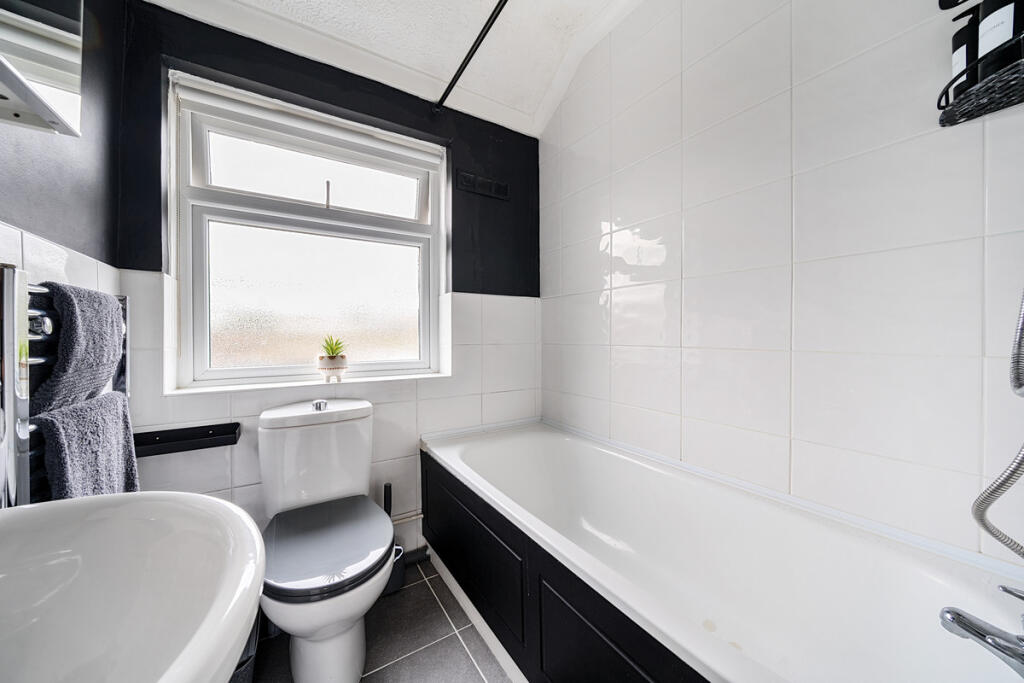 Additional image 8 of Parkside Avenue, Bexleyheath, DA7 6NL