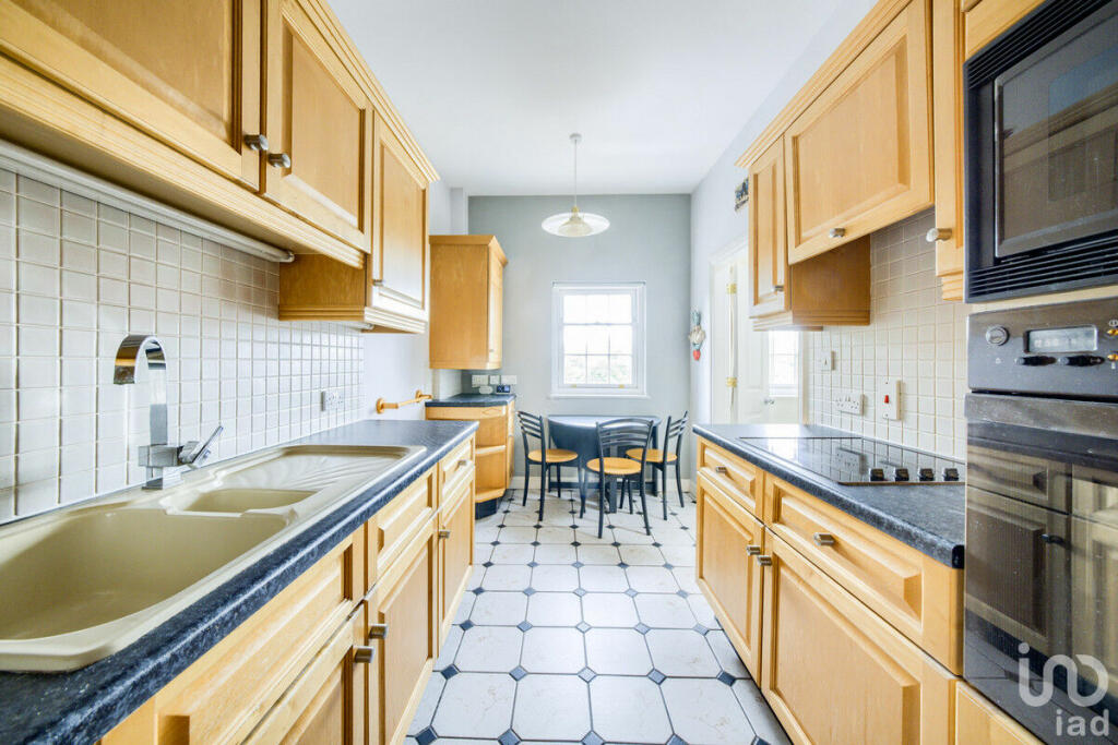 Additional image 9 of St Nicholas Church Street, Warwick, CV34