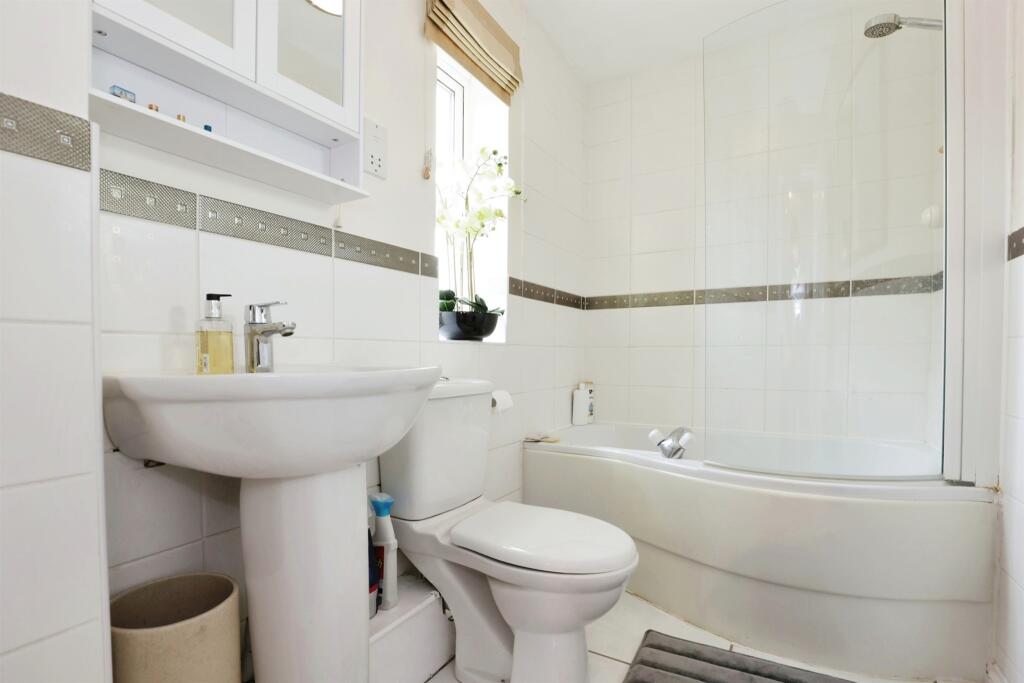 Additional image 11 of Avocet Close, RUGBY