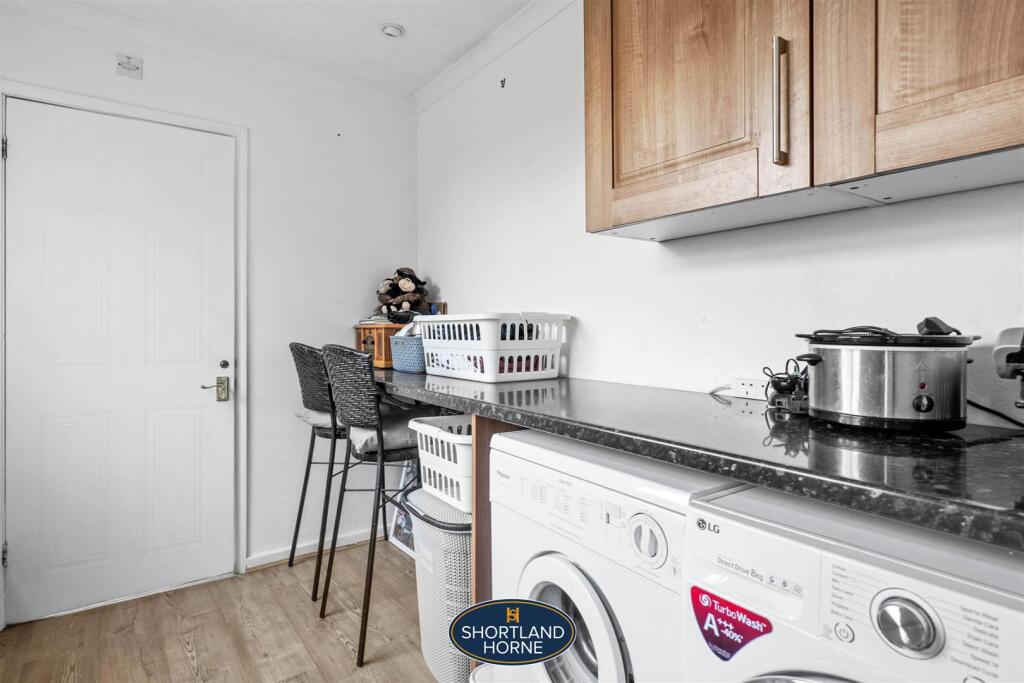 Additional image 17 of Arnold Avenue, Styvechale, Coventry