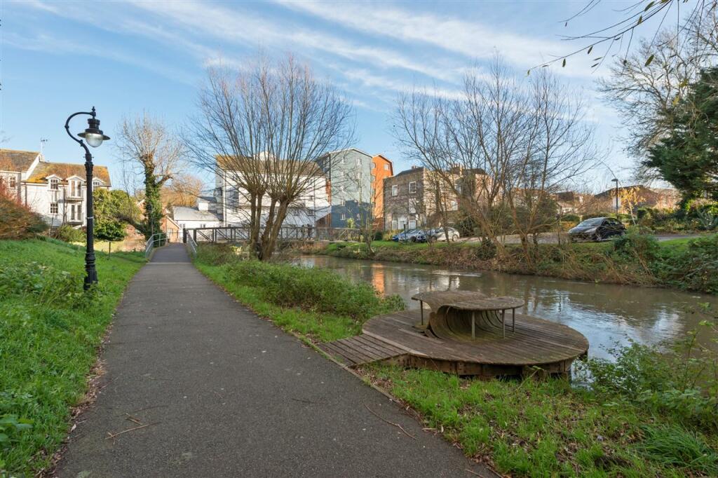 Additional image 18 of Westwood Drive, Canterbury