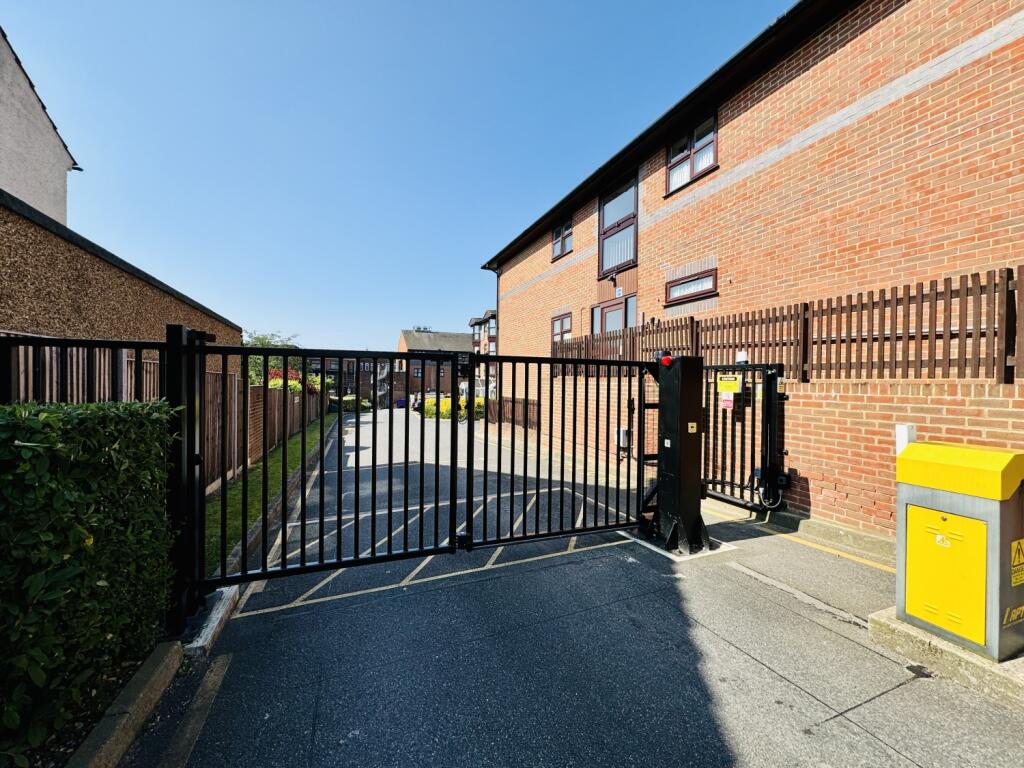 Additional image 8 of Woodville Grove, Welling, Kent, DA16