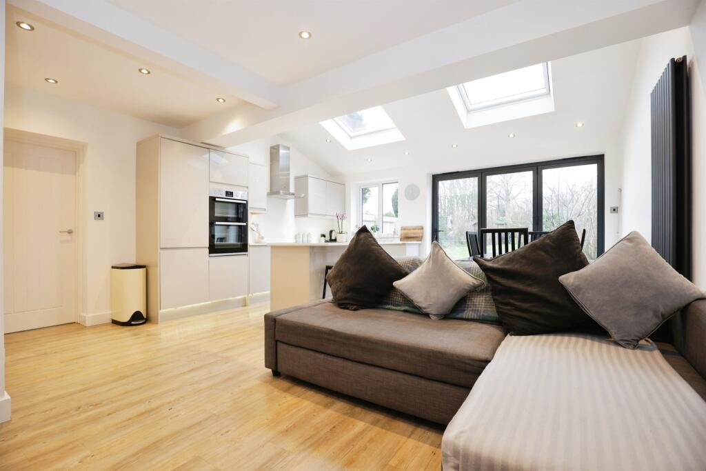 Additional image 15 of Franklin Road, Whitnash, Leamington Spa