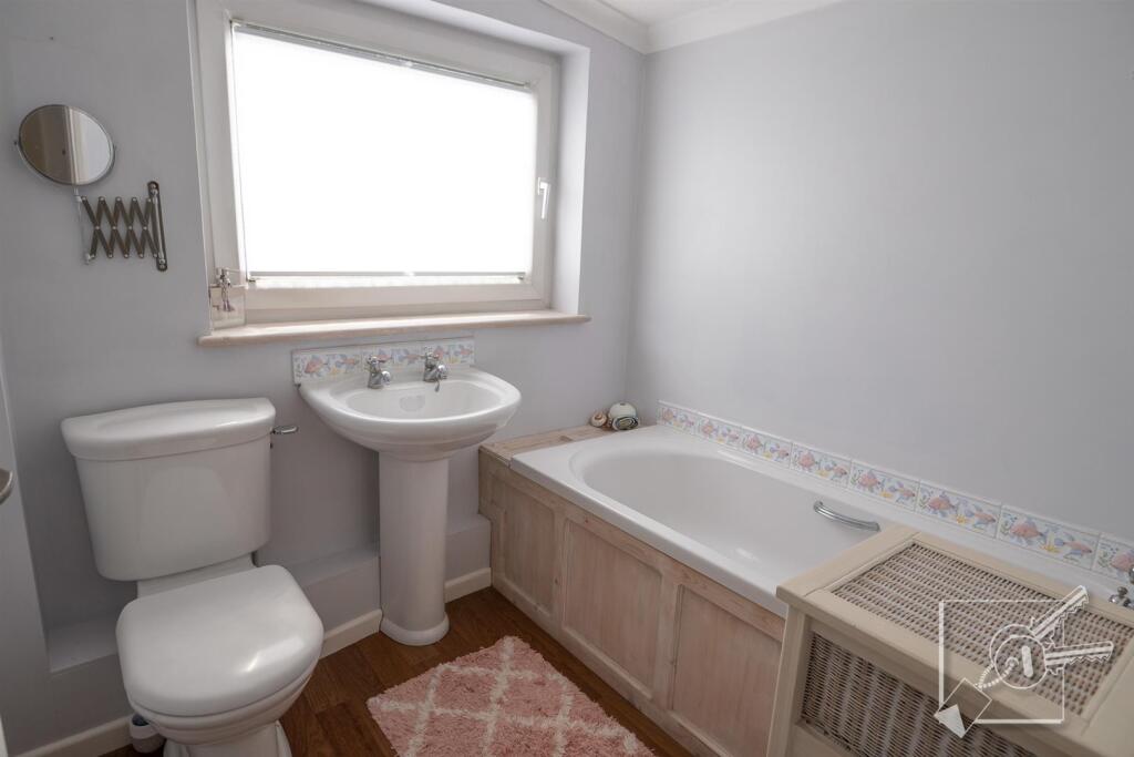 Additional image 31 of Leith Park Road, Gravesend