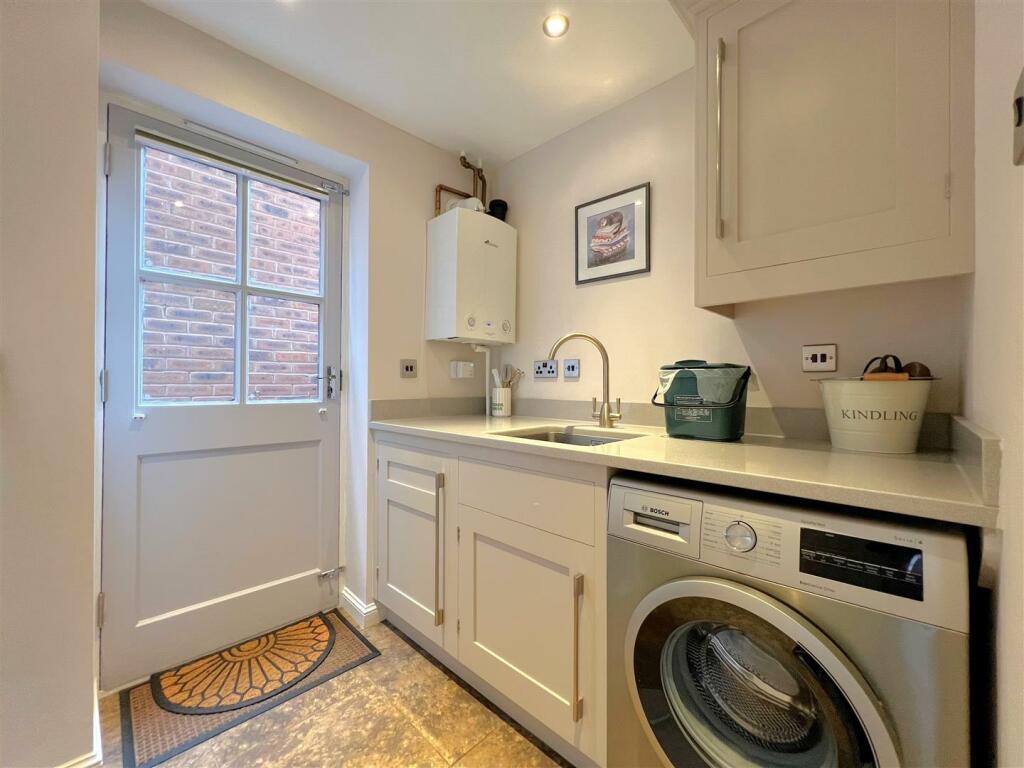 Additional image 10 of Robins Grove, Warwick