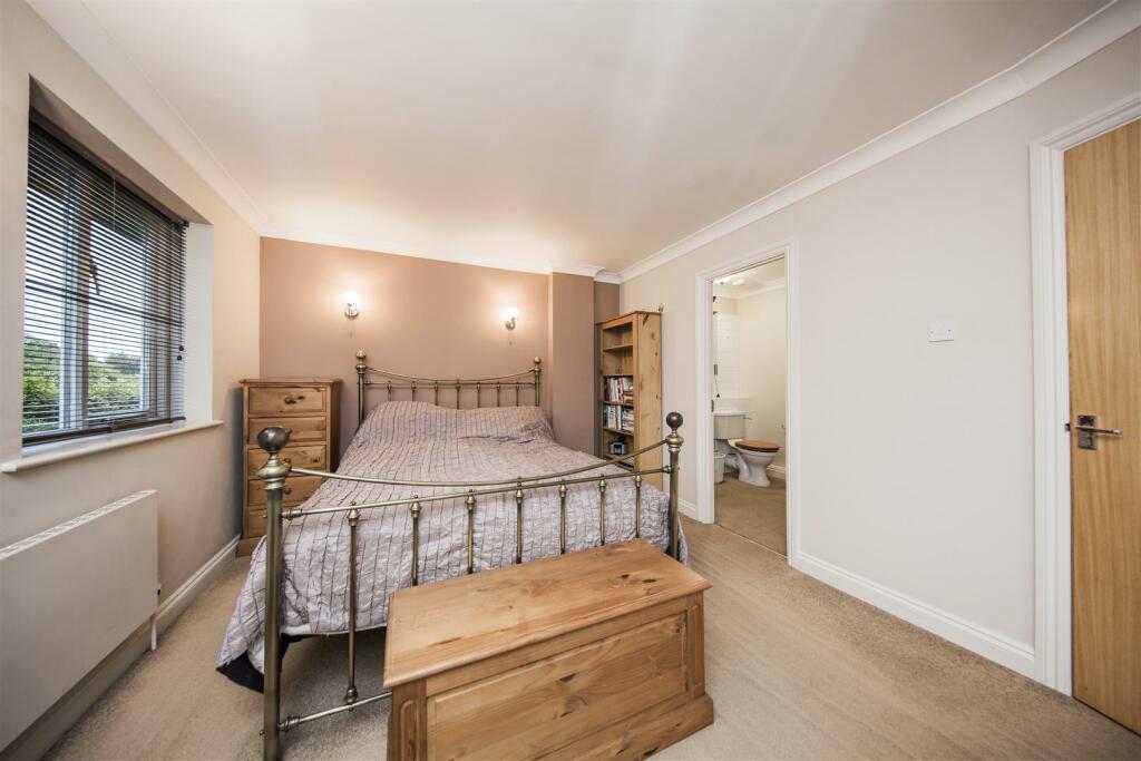 Additional image 14 of London Road, Farningham