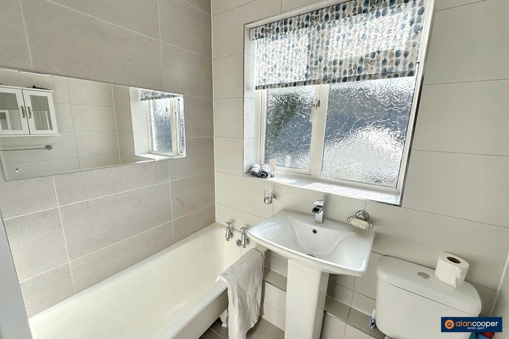 Additional image 12 of Weston Lane, Bulkington, CV12 9RX