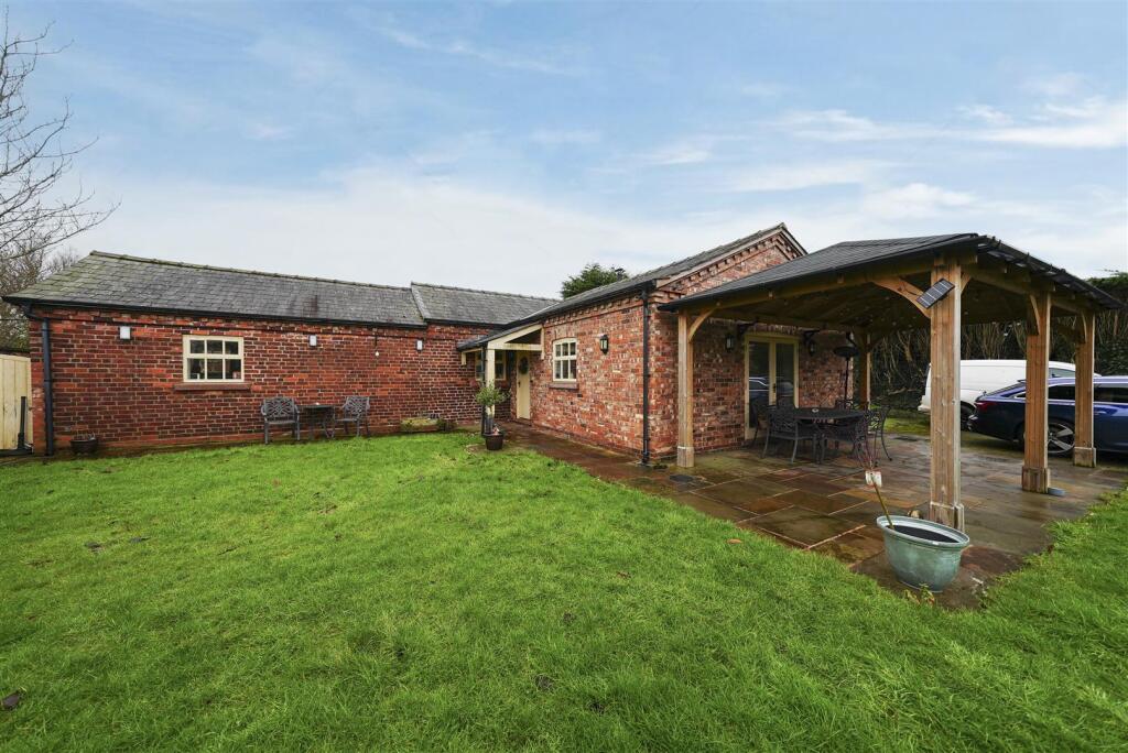Additional image 29 of Bluebell Cottage, Off Macclesfield Road, Holmes Chapel