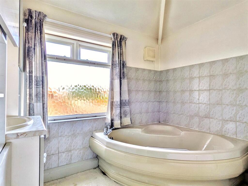 Additional image 13 of Cleveland Avenue, Draycott