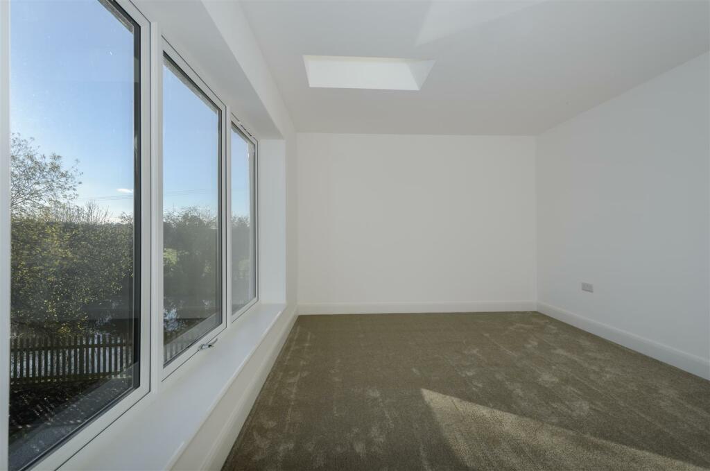 Additional image 18 of The Old Barn, Higham Lane, Stoke Golding.