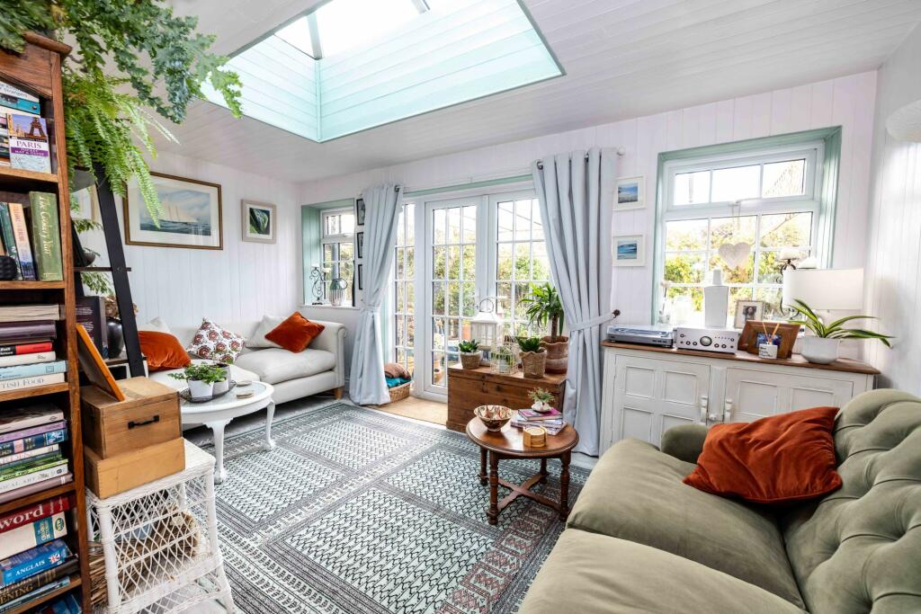 Additional image 18 of Pier Avenue, Whitstable, CT5